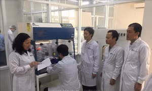 Nghiệm thu đề tài chẩn đoán tác nhân gây bệnh do chủng mới của virus SARS-CoV-2 
