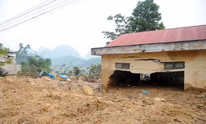 Hòa Bình: Cô và trò nơi rốn lũ mong mỏi một ngôi trường mới 