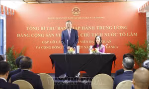 Tổng Bí thư, Chủ tịch nước Tô Lâm gặp gỡ cán bộ các cơ quan đại diện và cộng đồng người Việt Nam tại Sri Lanka