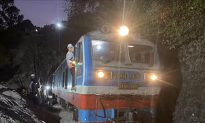 Vụ sạt lở hầm đường sắt Đèo Cả: Cho phép tốc độ tàu đi qua hầm Bãi Gió đạt 15km/giờ
