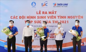 TP Hồ Chí Minh: Ra mắt đội hình tình nguyện 'Tiếp sức mùa thi năm 2021'
