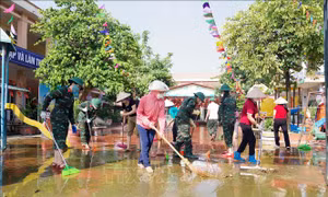 Chung sức giúp đỡ người dân bị ảnh hưởng do ngập lụt