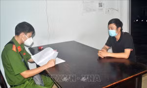 Xử phạt nhóm người vi phạm quy định phòng dịch COVID-19