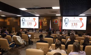 Hội thảo kỷ niệm 135 năm Ngày sinh Chủ tịch Hồ Chí Minh tại Nga