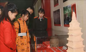 Triển lãm chuyên đề 'Cổ vật – Nơi miền biên ải'