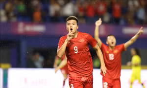 Văn Tùng - 'Thần tài' của HLV Philippe Troussier