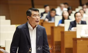  Đẩy nhanh xử lý các ngân hàng yếu kém và nợ xấu