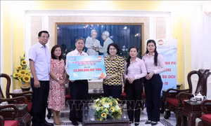 TP Hồ Chí Minh tiếp nhận hơn 34 tỷ đồng ủng hộ mua vaccine phòng dịch COVID-19