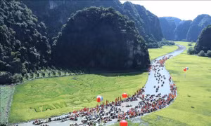 Phát triển du lịch văn hóa Ninh Bình - Bài 1: Khai thác nét đẹp văn hóa trên sông ​