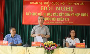 Đồng chí Trần Quốc Vượng tiếp xúc cử tri huyện Trấn Yên, tỉnh Yên Bái