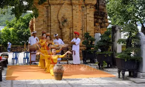 Tăng phí tham quan Hòn Chồng và Tháp Bà Ponagar từ năm 2023