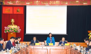 Làm sáng rõ vấn đề lý luận về bài học 'dân là gốc', 'dân là trung tâm'