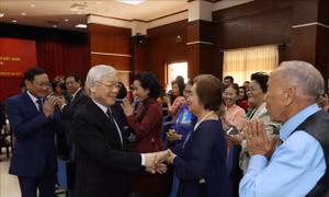 Kiều bào Lào khắc sâu công lao và tình cảm của Tổng Bí thư Nguyễn Phú Trọng