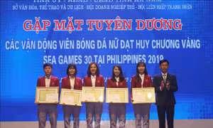 Hà Nam: Tuyên dương 5 nữ cầu thủ đoạt HCV SEA Games 30
