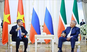 Thủ tướng Chính phủ Lê Minh Hưng gặp người đứng đầu Cộng hoà Tatarstan