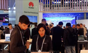 Huawei hoãn ra mắt dòng máy tính xách tay mới
