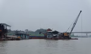 Xử lý nghiêm tình trạng khai thác cát trái phép tại Vĩnh Phúc