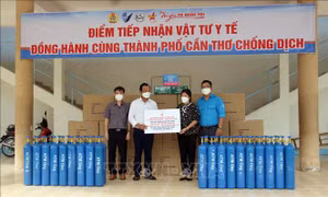 Hỗ trợ thiết bị, vật tư y tế phòng, chống COVID-19 cho TP Cần Thơ