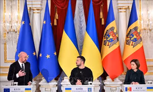 EU khởi động đàm phán kết nạp Ukraine, Moldova