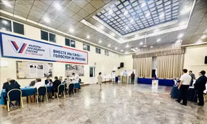 Cử tri Nga tại Việt Nam tiến hành bỏ phiếu bầu cử Tổng thống Liên bang Nga