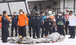 Tổng thống Indonesia chia buồn với các gia đình nạn nhân vụ rơi máy bay