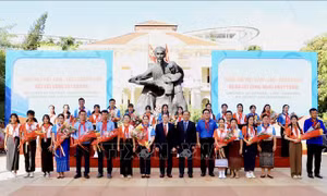 Khai mạc Liên hoan thiếu nhi Việt Nam - Lào - Campuchia năm 2024