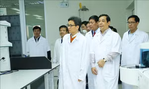 Phó Thủ tướng Vũ Đức Đam chủ trì họp khẩn phòng chống dịch bệnh viêm đường hô hấp cấp nCoV