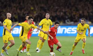 FIFA xử phạt Liên đoàn Bóng đá Malaysia và 7 cầu thủ liên quan đến trận đấu gặp Việt Nam