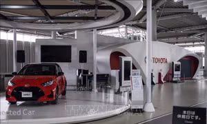 Toyota ra mắt mẫu SUV lai đầu tiên tại thị trường Nhật Bản