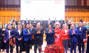 Thủ tướng Phạm Minh Chính, Thủ tướng Mishustin cùng thưởng thức âm nhạc Việt - Nga