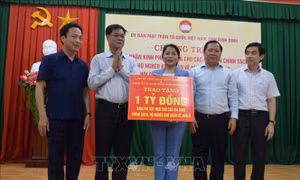 Đảng ủy Khối các cơ quan Trung ương hỗ trợ xây nhà ở cho hộ nghèo tại Bình Định