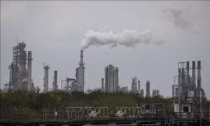 Khả năng OPEC+ điều chỉnh mức tăng sản lượng khai thác dầu thô