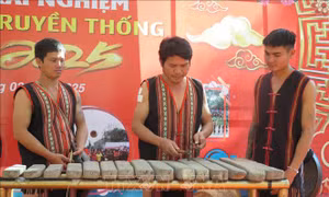 Người 'giữ hồn' cho nhạc cụ Xơ Đăng