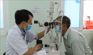 Khám, phẫu thuật mắt miễn phí cho các đối tượng chính sách trên địa bàn Tây Nguyên