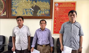 Bắc Ninh: Khởi tố, bắt tạm giam ba cựu cán bộ thôn lợi dụng chức vụ