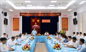 Thường trực Ban Bí thư Trần Quốc Vượng làm việc với Tỉnh ủy Cà Mau