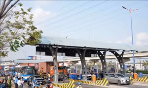TP Hồ Chí Minh tạm dừng thu phí tại các trạm BOT đường bộ từ trưa 20/7