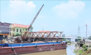 Phản hồi thông tin của TTXVN: Tháo dỡ cầu sắt bắc qua kênh Quần Liêu