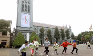 Lớp học tình thương trong Nhà thờ Chính tòa Hải Phòng