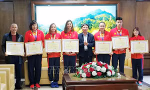 Quảng Ninh khen thưởng các vận động viên, huấn luyện viên đạt thành tích cao