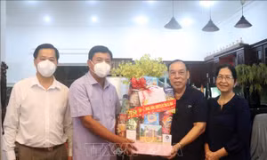 Vui Xuân đón Tết gắn với bảo đảm công tác phòng, chống dịch COVID-19