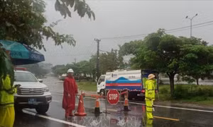 Phương tiện đã lưu thông bình thường qua đèo Hải Vân