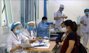 Dịch COVID-19: Bỏ quy định giãn cách đối với sản xuất kinh doanh