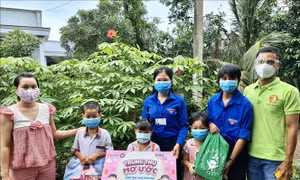 Khởi động chương trình 'Nối vòng tay thương' hỗ trợ trẻ em mồ côi do dịch COVID-19