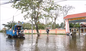 Huế: Còn trên 700 ngôi nhà bị ngập, khôi phục cấp điện 100%