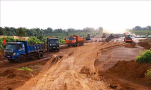 Phấn đấu thi công cao tốc Khánh Hòa - Ban Ma Thuột vượt kế hoạch 