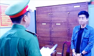 Bắt tạm giam đối tượng tạo nhiều tài khoản ảo chiếm đoạt gần 700 triệu đồng 