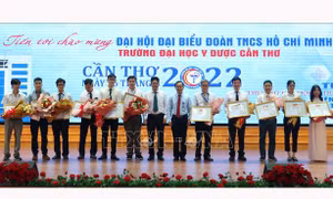 Trường Đại học Y Dược Cần Thơ đẩy mạnh phong trào nghiên cứu khoa học
