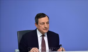ECB hạ dự báo tăng trưởng kinh tế của Eurozone