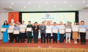 Hội Nhà báo Việt Nam: Chủ động khen thưởng đột xuất các tập thể, cá nhân có thành tích xuất sắc